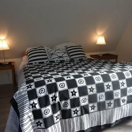 La Baronniere Bed & Breakfast Cordebugle