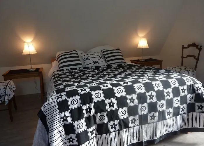 La Baronniere Bed & Breakfast Cordebugle